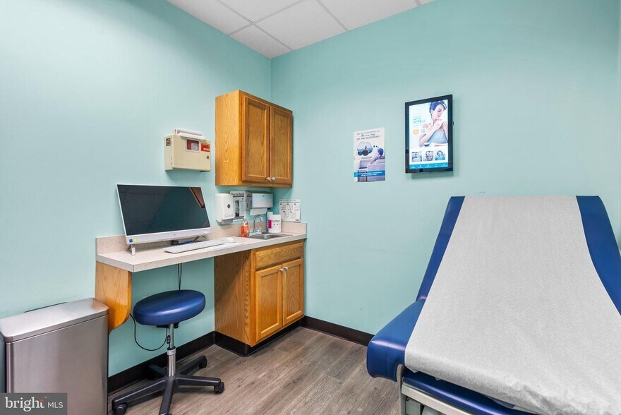 More Photos Of 8860 Columbia 100 Pkwy, Columbia Medical For Lease