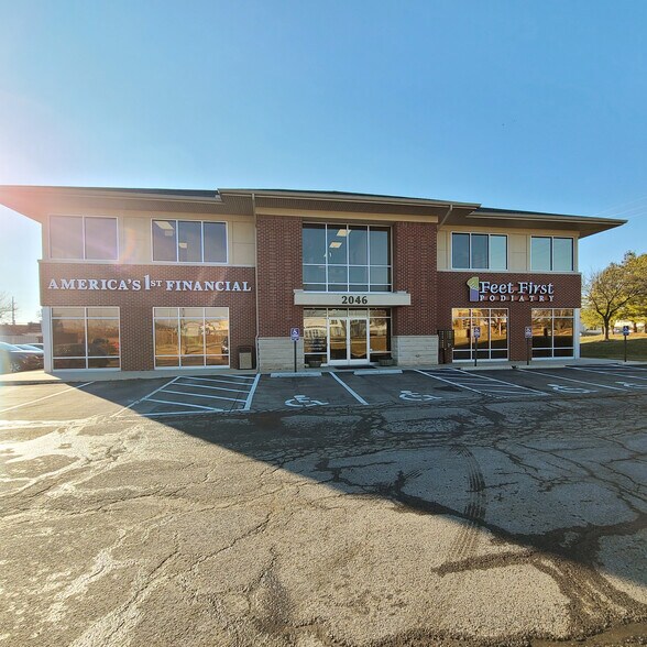More Photos Of 2046 Queens Brooke Blvd, Saint Peters Office For Lease