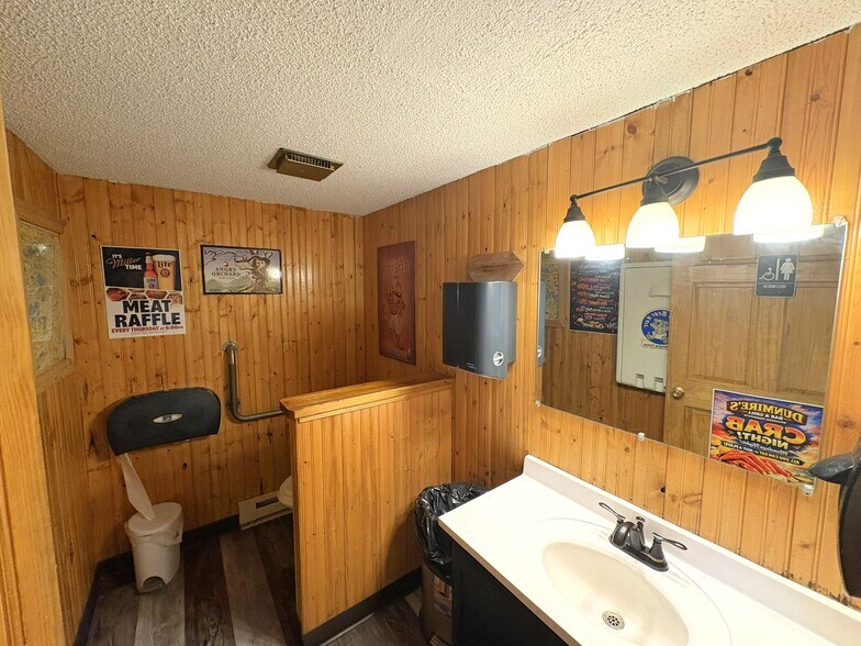 More Photos Of 12110 State Highway 210, Brainerd Restaurant For Sale
