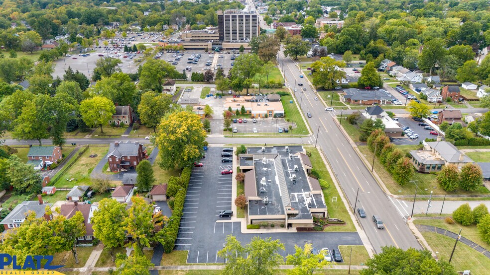 More Photos Of 1700 E Market St NE, Warren Medical For Lease