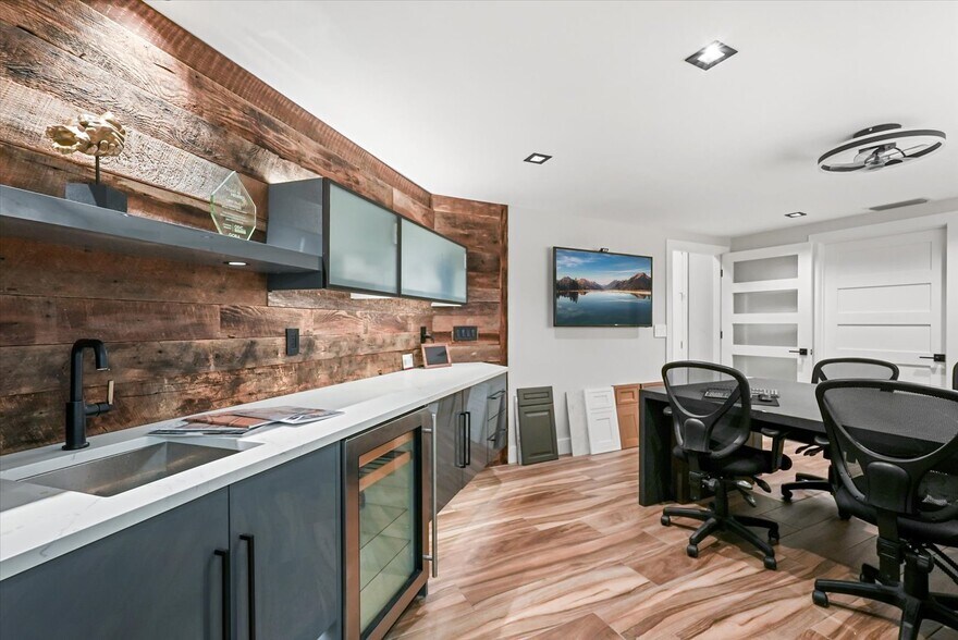 More Photos Of 141 Parliament Loop, Lake Mary Office For Sale