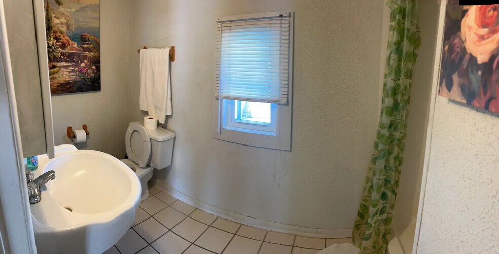 More Photos Of 4945 E Indiana Beach Rd, Monticello Marina For Sale