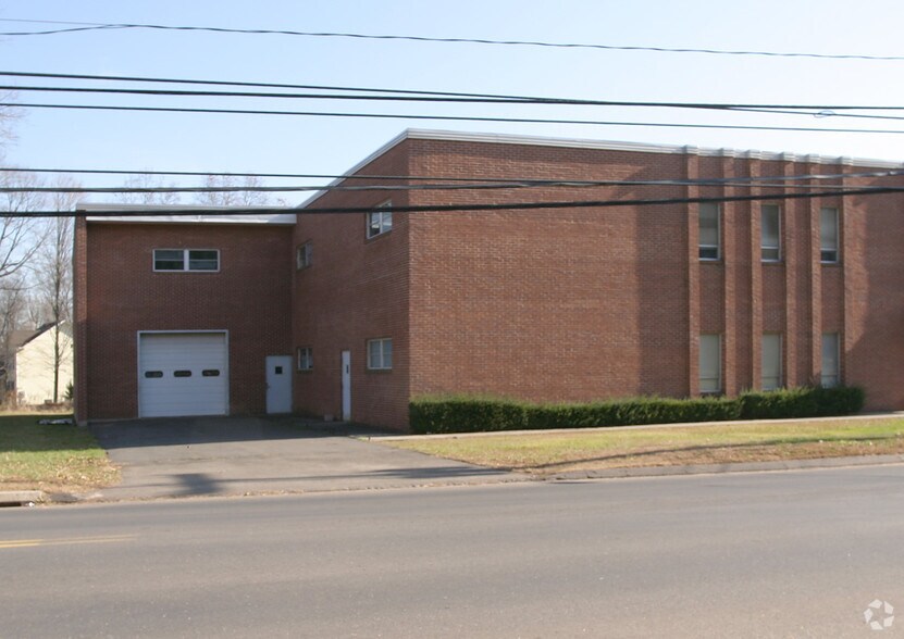 More Photos Of 261 Kensington Rd, Berlin Manufacturing For Lease