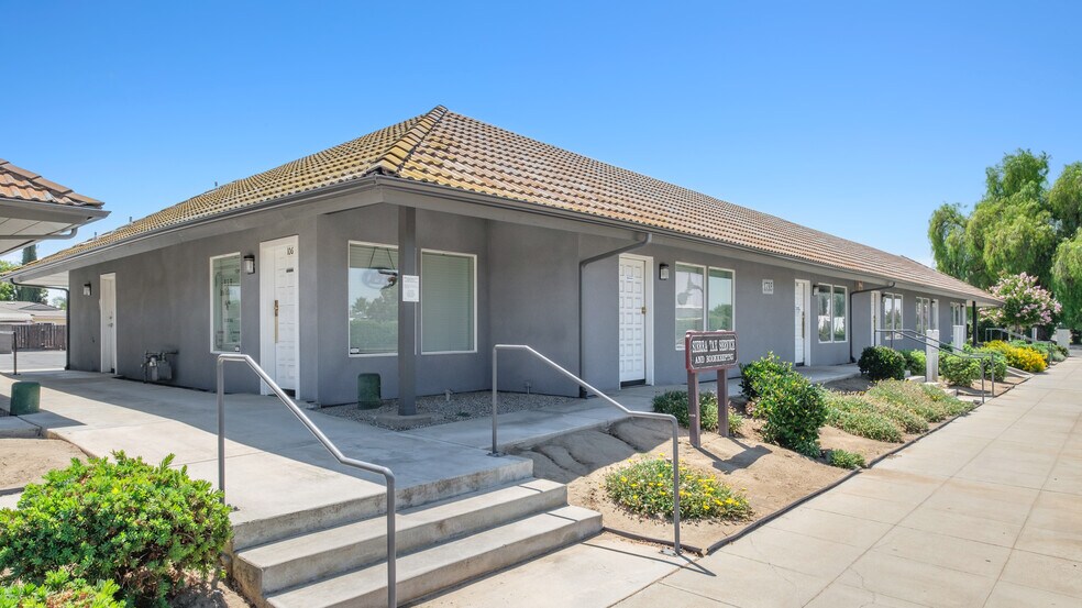 Primary Photo Of 1715 N Minnewawa Ave, Clovis Office For Lease