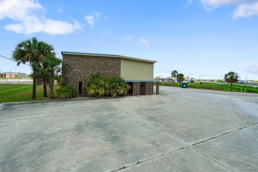 Primary Photo Of 5582 Old Brownsville Rd, Corpus Christi Warehouse For Lease