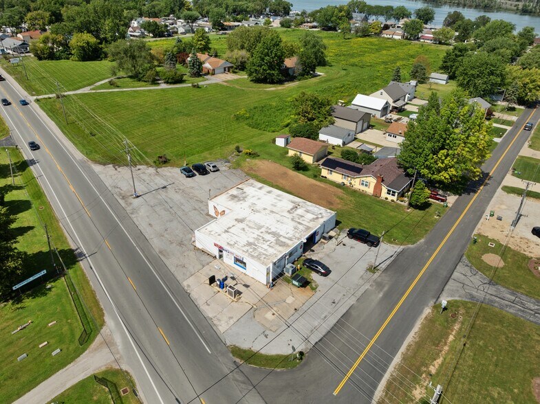 More Photos Of 7697 E Harbor Rd, Lakeside Marblehead Convenience Store For Sale