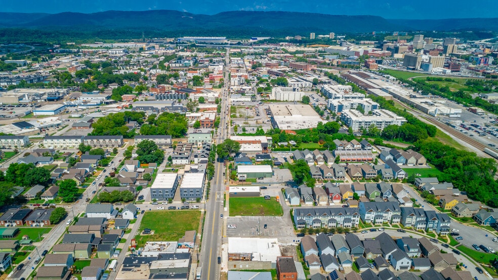 More Photos Of 615 E Main St, Chattanooga General Retail For Lease