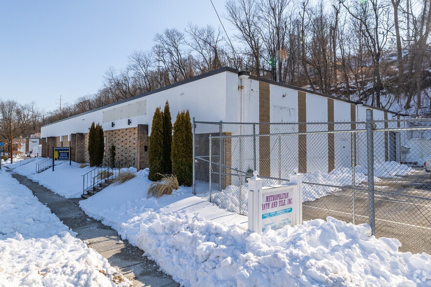 Primary Photo Of 1031 Cromwell Bridge Rd, Towson Flex For Lease