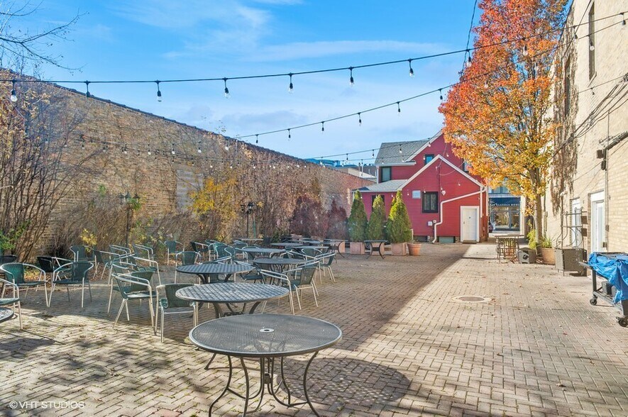 More Photos Of 1891 2nd St, Highland Park Freestanding For Sale