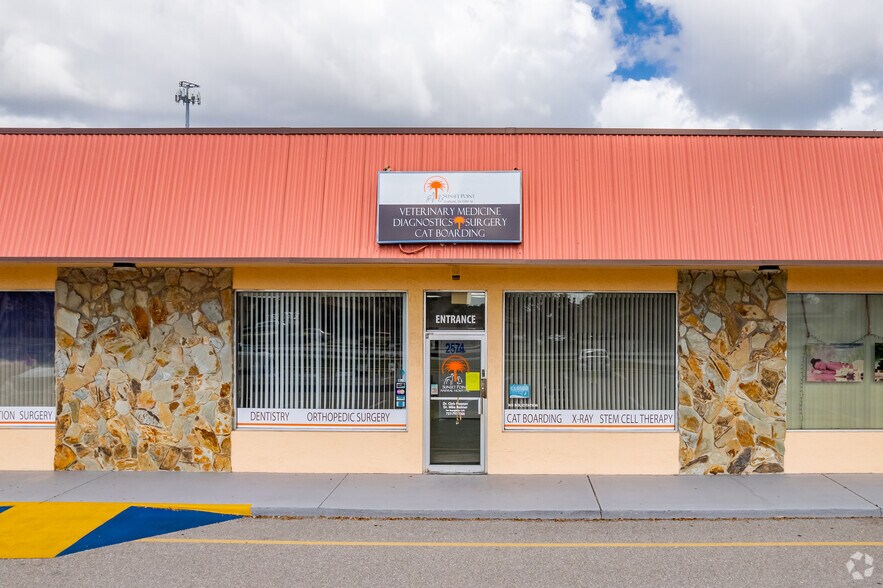 More Photos Of 2550-2576 Sunset Point Rd, Clearwater Unknown For Lease