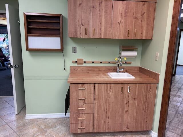 More Photos Of 9806 N 56th St, Temple Terrace Medical For Lease