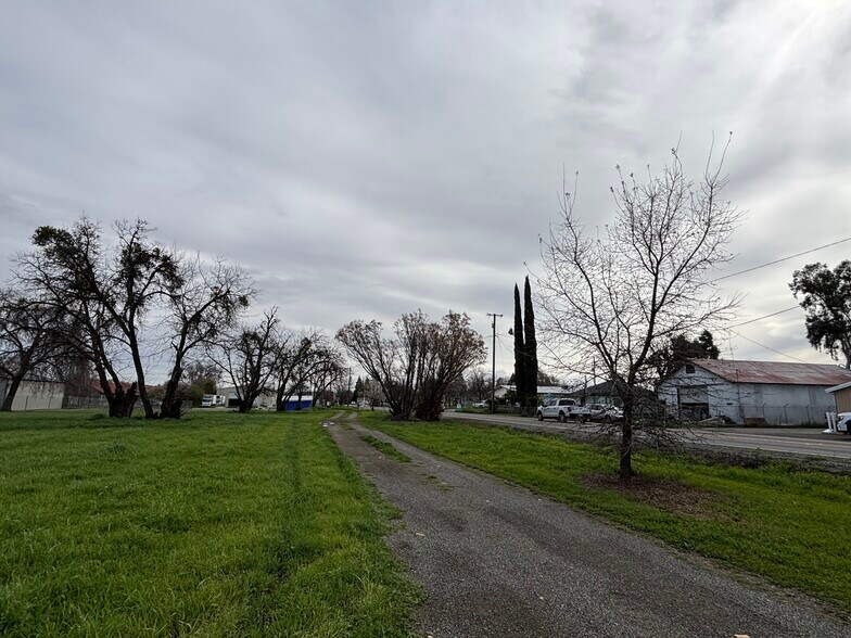 More Photos Of 26436 Woodland Avenue, Esparto Land For Sale