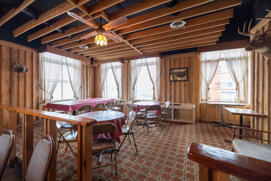 More Photos Of 100 S Washington St, Lake City Restaurant For Sale