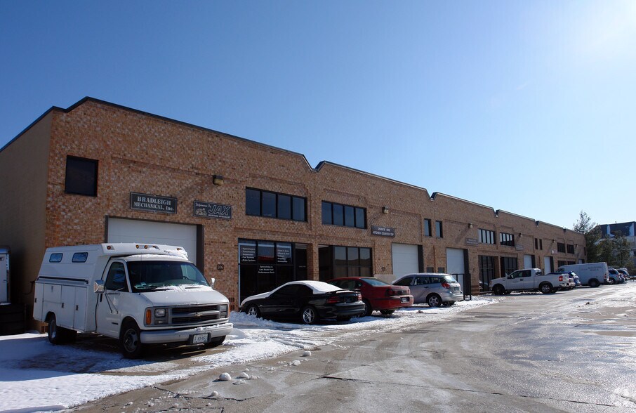 More Photos Of 114 Oakgrove Rd, Dulles Town Center Warehouse For Sale