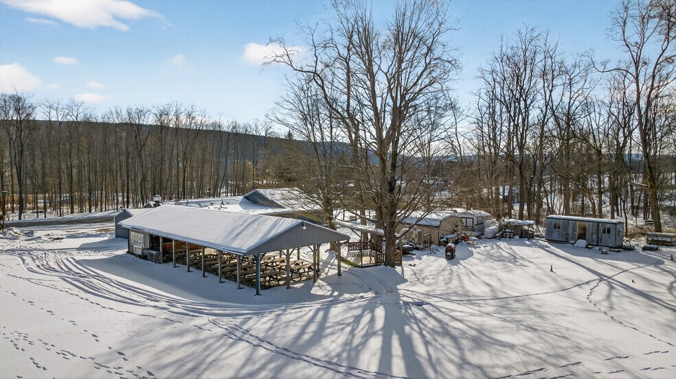 More Photos Of 2862 Guyanoga Rd, Branchport General Retail For Sale