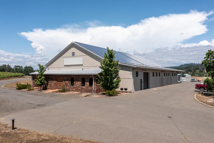 More Photos Of 8054 Fairplay Rd, Somerset Winery Vineyard For Sale