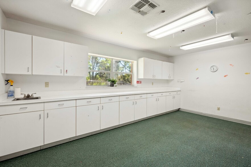 More Photos Of 38022 River Rd, Dade City Medical For Lease