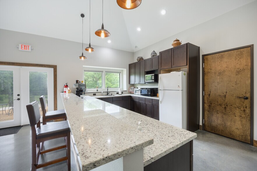 More Photos Of 299 W Eldorado Pky, McKinney Office For Sale