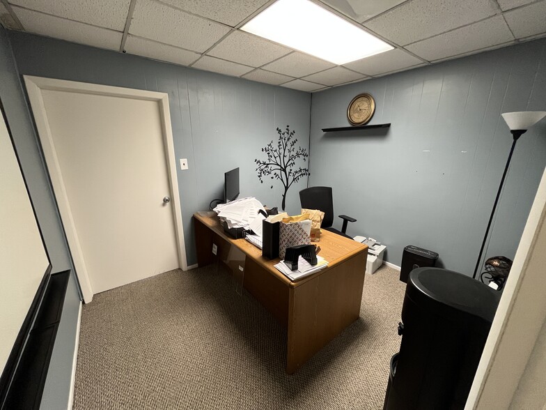 More Photos Of 124 N Main St, Brighton General Retail For Sale