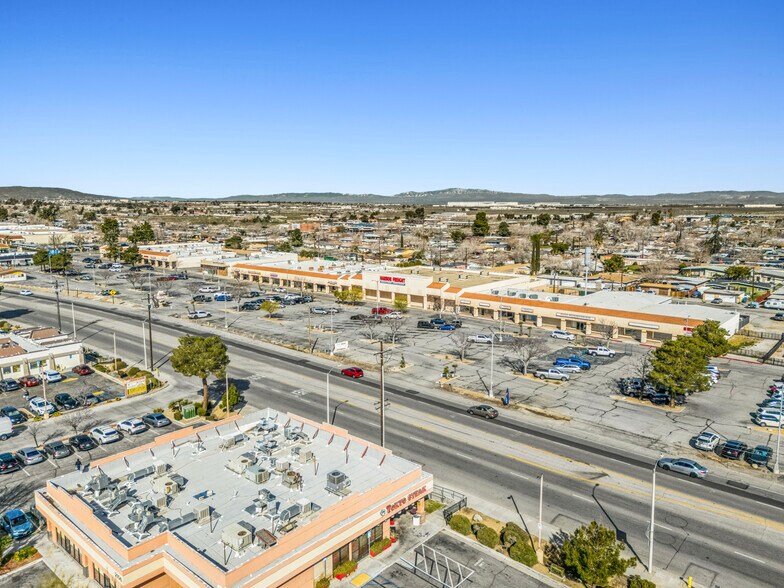 More Photos Of 2107-2127 E Palmdale Blvd, Palmdale Unknown For Lease