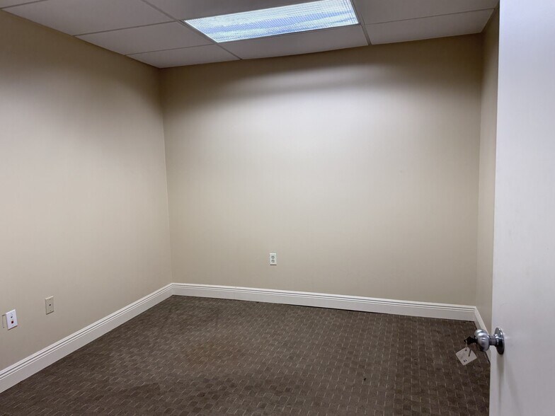 More Photos Of 15255 NW 82nd Ave, Miami Lakes General Retail For Lease