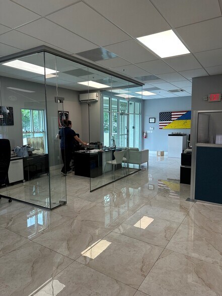 More Photos Of 3550 NW 113th Ct, Miami Warehouse For Lease