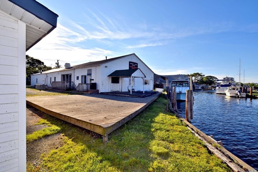 More Photos Of 25 Degnon Blvd, Bay Shore Manufacturing For Lease