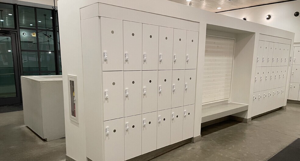 More Photos Of 6201 Hollywood Blvd, Hollywood Apartments For Lease
