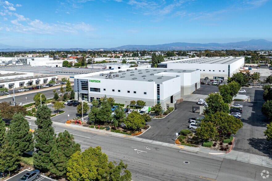 More Photos Of 11310 Slater Ave, Fountain Valley Warehouse For Lease