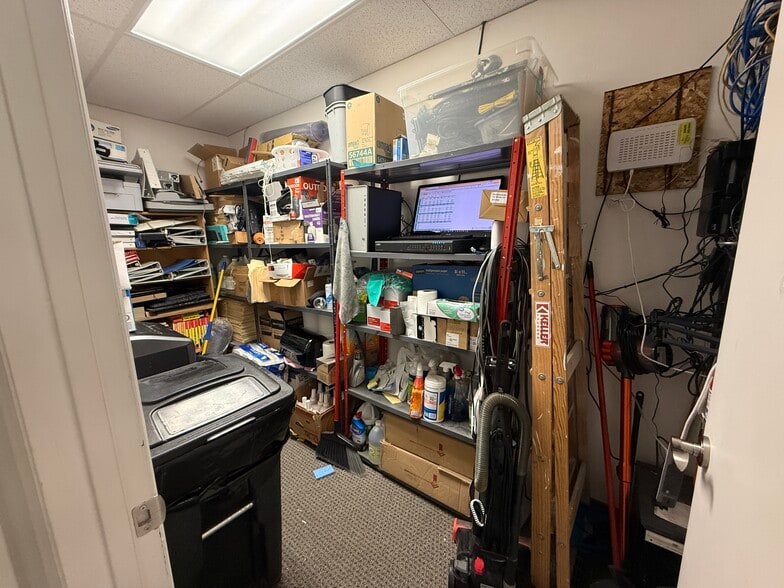 More Photos Of 108 N State St, Orem Freestanding For Lease