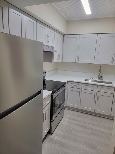 More Photos Of 1029 7th Ave E, Bradenton Apartments For Sale