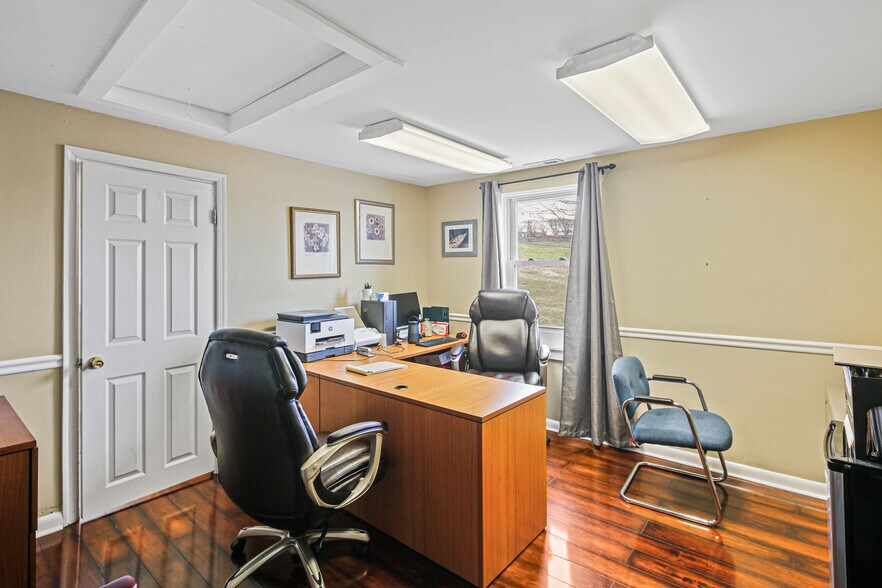 More Photos Of 808 Baltimore Pike, Bel Air Medical For Sale