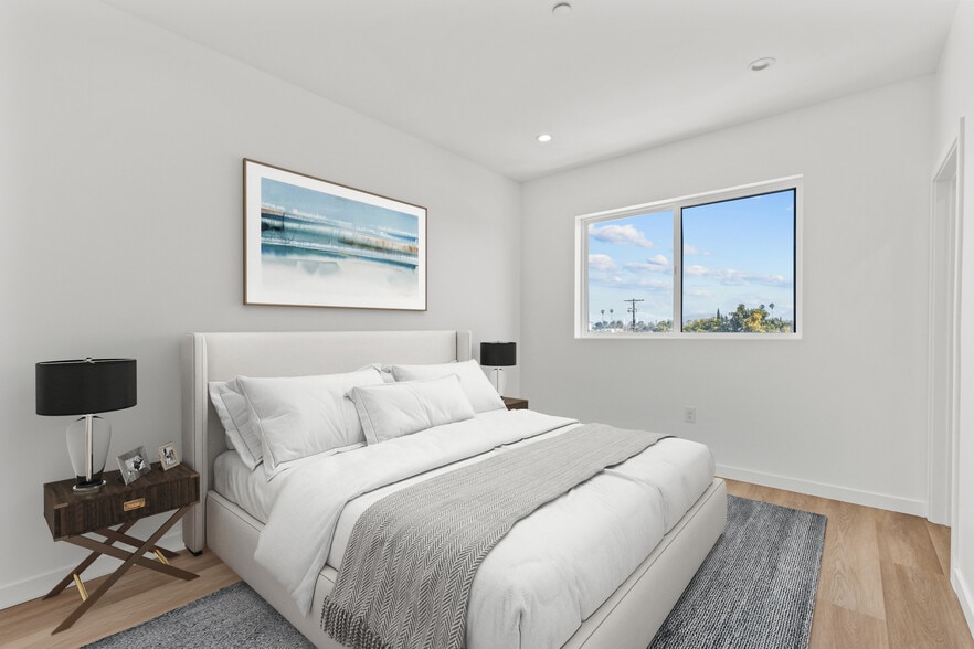 More Photos Of 2921 S Burnside Ave, Los Angeles Apartments For Sale