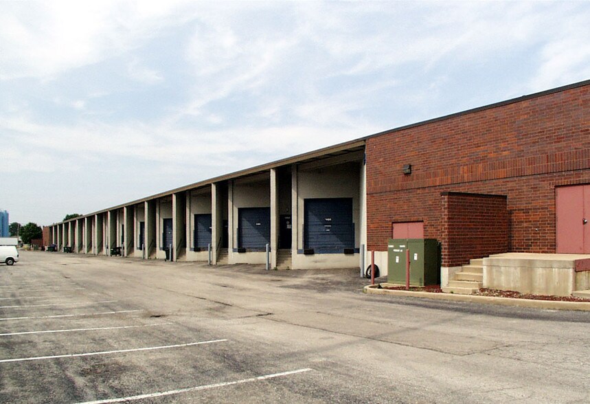 More Photos Of 1450-1484 Elmhurst Rd, Elk Grove Village Unknown For Lease
