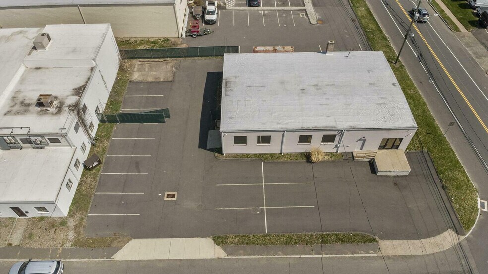 More Photos Of 250 Governor St, East Hartford Manufacturing For Sale