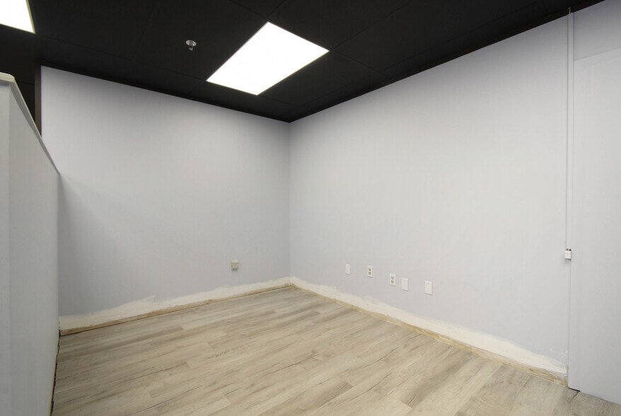 More Photos Of 233 E Bay St, Jacksonville Office For Sale