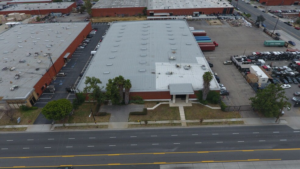 More Photos Of 230 W Rosecrans Ave, Gardena Manufacturing For Lease