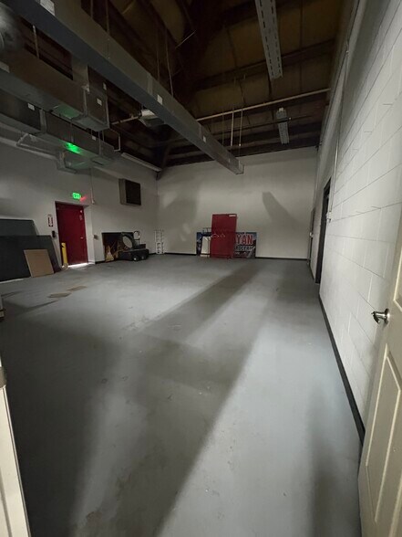 More Photos Of 4405 Chambers Rd, Denver General Retail For Sale