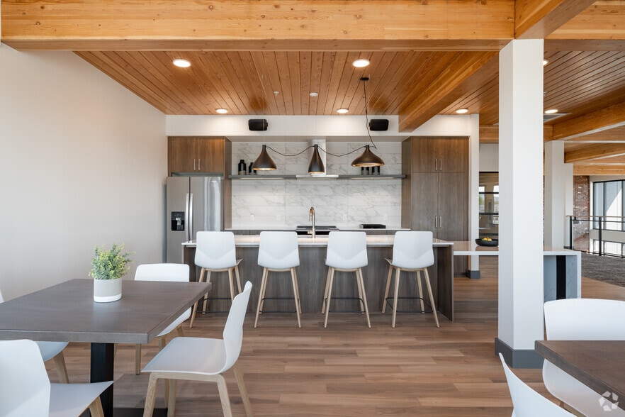 More Photos Of 109 S Division St, Auburn Apartments For Lease