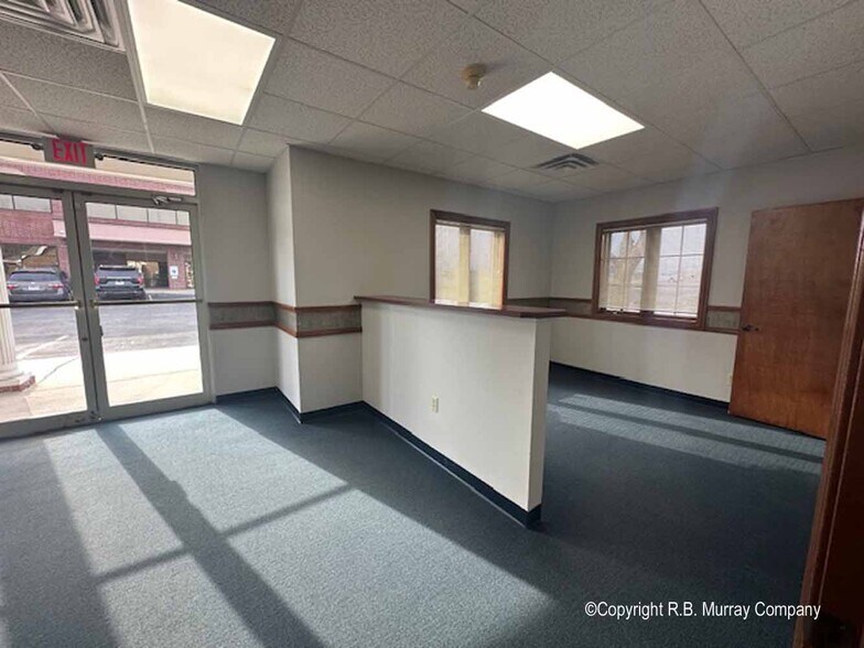 More Photos Of 840 E Primrose St, Springfield Office For Lease