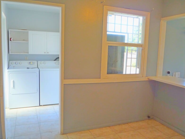 More Photos Of 1645 S Euclid St, Anaheim Light Distribution For Sale
