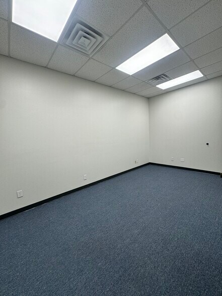 More Photos Of 9841-9879 Chartwell Dr, Dallas Distribution For Lease