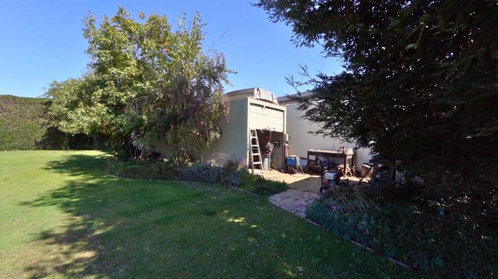 More Photos Of 17066 Palmdale Ln, Huntington Beach Land For Lease