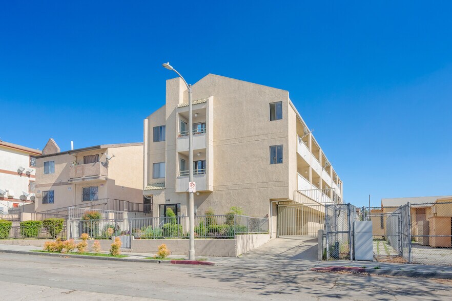 More Photos Of 646 N Madison Ave, Los Angeles Apartments For Sale