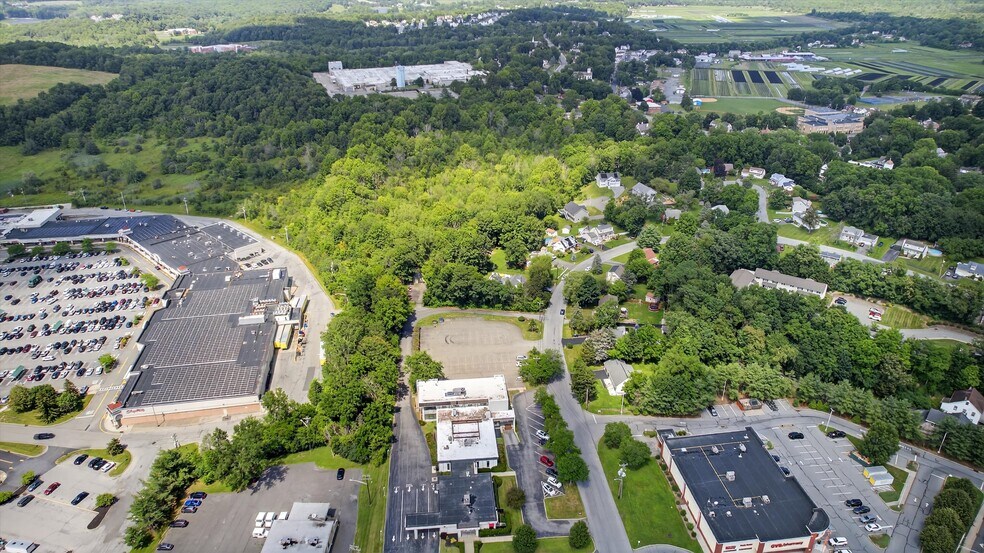 More Photos Of 74 Brookside Ave, Chester General Retail For Lease