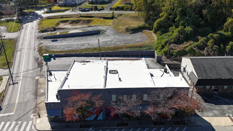 More Photos Of 3116 Brainerd Rd, Chattanooga Freestanding For Sale