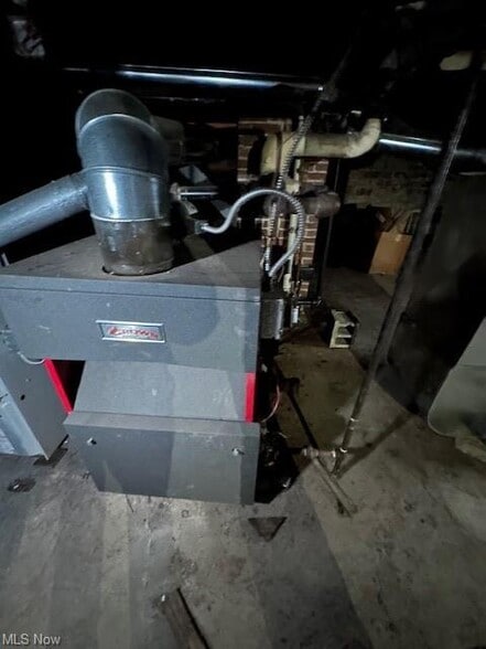 More Photos Of 1115 East Ave, Elyria Storefront Retail Residential For Sale