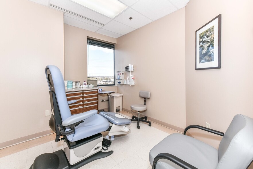 More Photos Of 1860 Town Center Dr, Reston Medical For Sale