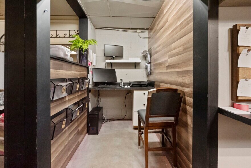 More Photos Of 116 W 3rd St, Brookston Storefront Retail Office For Sale