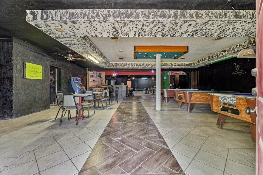 More Photos Of 10935 Aldine Westfield Rd, Houston Bar For Sale